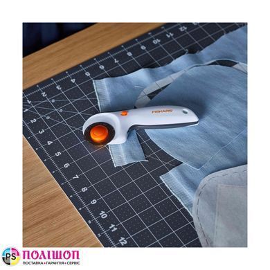 Ручний роліковий ніж Fiskars 1003910, діаметр 45 мм